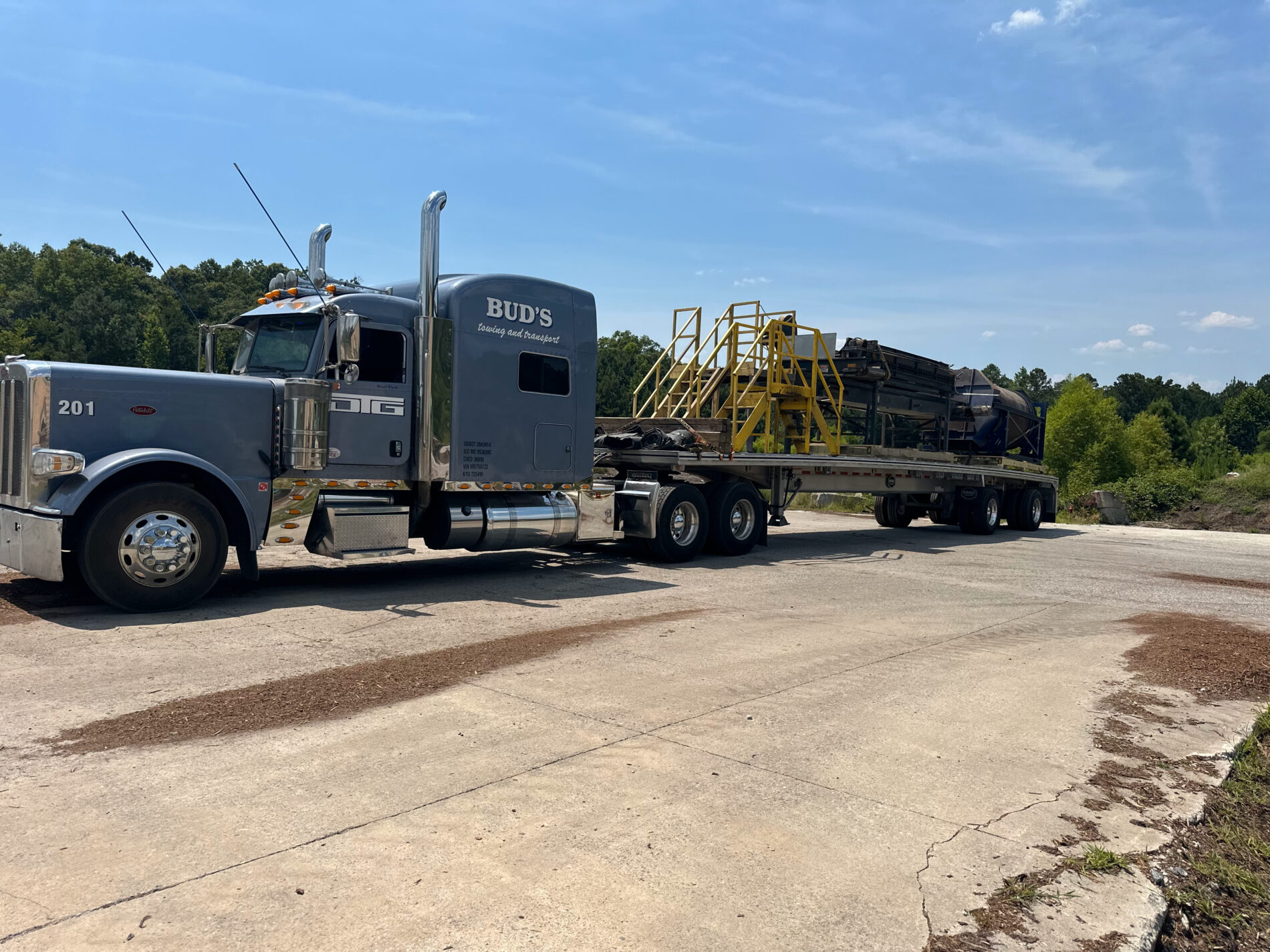 Equipment Hauling in Detriot